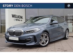 BMW 1-serie - 118i Executive M Sport Automaat / Panoramadak / Sportstoelen / Comfort Access / LED / Stuu