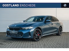 BMW 3-serie - 330e M Sport Automaat / Schuif-kanteldak / Sportstoelen / Achteruitrijcamera / Comfort Acc