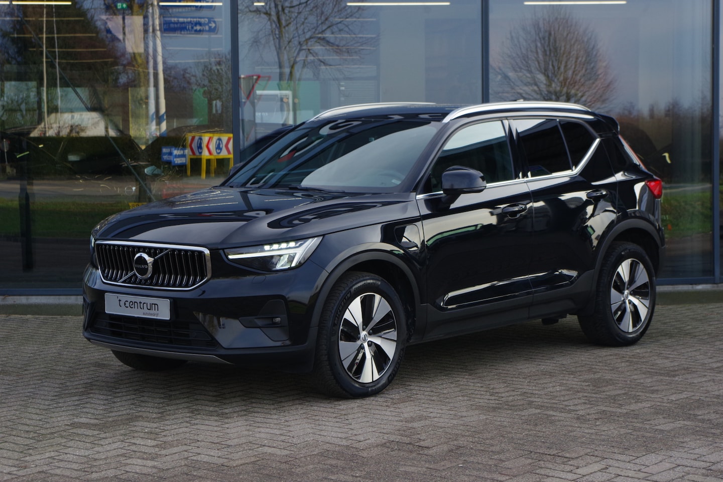 Volvo XC40 - 1.5 T4 211 PK Plug-in hybrid Plus Bright, Memory, Camera, Adap. Cruise Control, Keyless - AutoWereld.nl