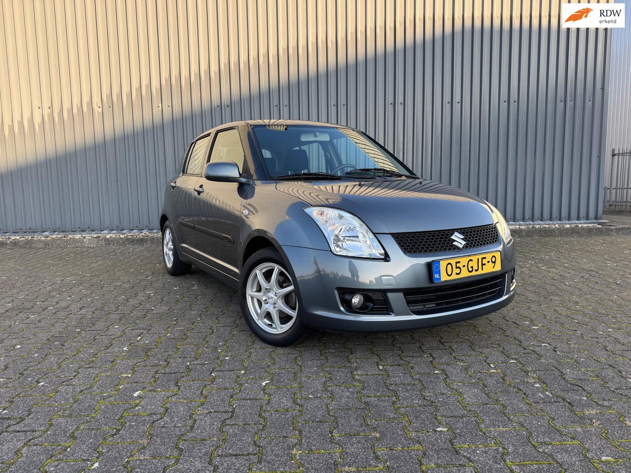 Suzuki Swift - 1.3 Shogun|AIRCO|APK|LMV|5-DRS - AutoWereld.nl