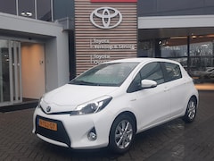 Toyota Yaris - 1.5 HYBRID ASPIRATION TREKHAAK NAVI LM-VELGEN HANDSFREE-BELLEN CAMERA