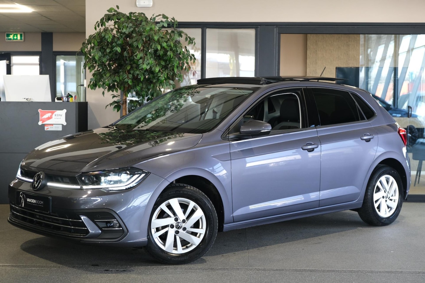 Volkswagen Polo - 1.0 TSI Style 95PK DSG Pano IQ Virtual Navi Carplay DAB+ - AutoWereld.nl