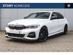 BMW 3-serie - 330i High Executive M Sport Automaat / Schuif-kanteldak / Sportstoelen / M Adaptief onders