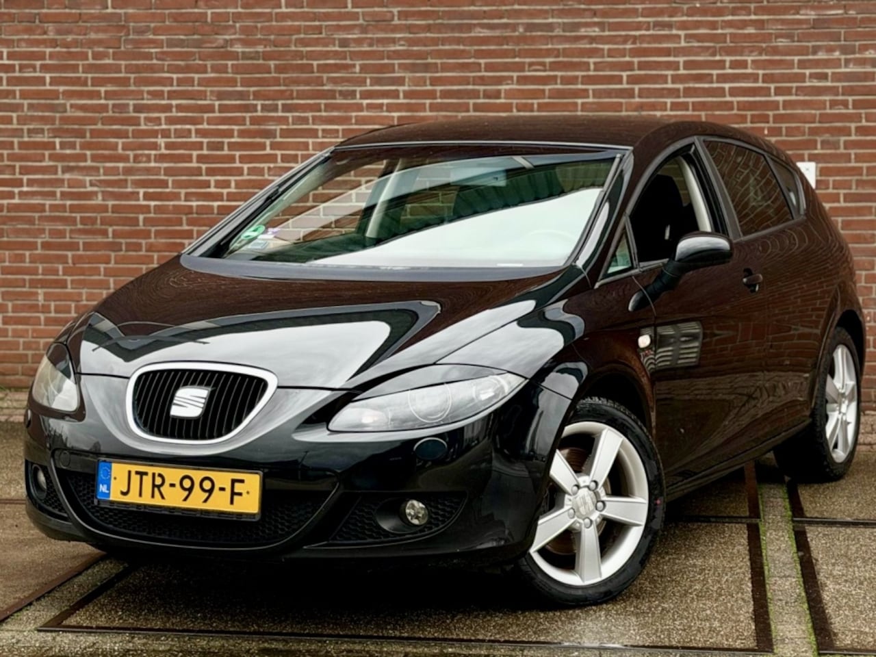 SEAT Leon - 2.0 TFSI Sport-up 2.0 TFSI Sport-up - AutoWereld.nl