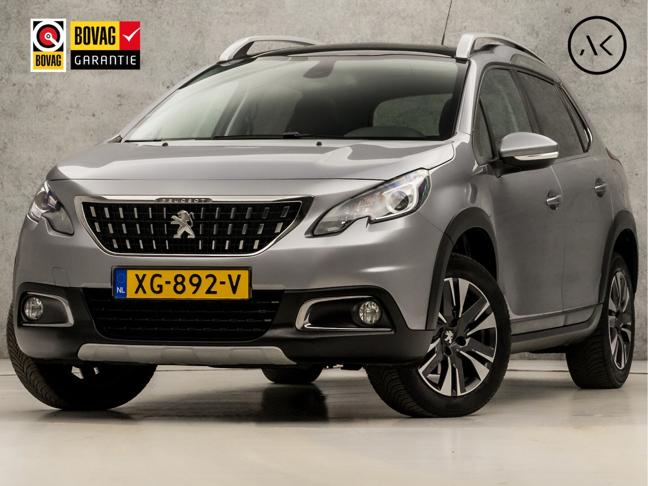 Peugeot 2008 - 1.2 PureTech Allure Sport Automaat (PANORAMADAK, APPLE CARPLAY, NAVIGATIE, CLIMATE, LEDER, - AutoWereld.nl