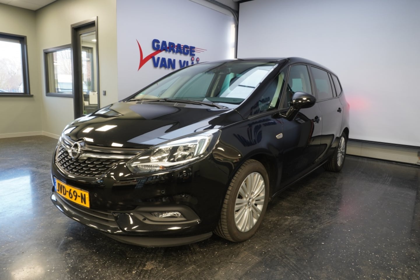 Opel Zafira Tourer - 1.4T 140PK Active 7-Pers Camera Navi 17'' Velg Trekhaak - AutoWereld.nl