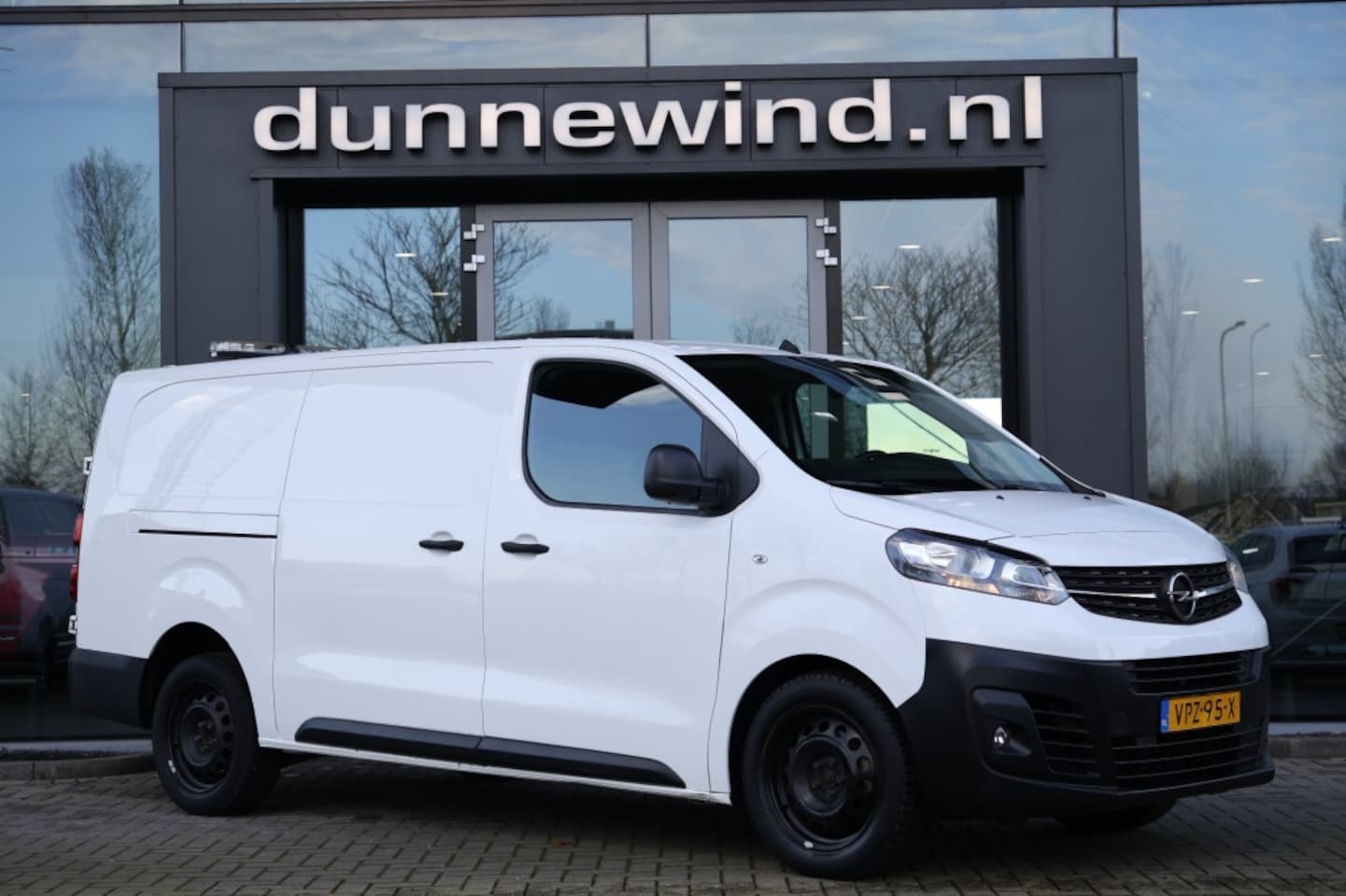 Opel Vivaro - 1.5 100 SenS L3 *Carplay*Cruise*Camera*DAB - AutoWereld.nl