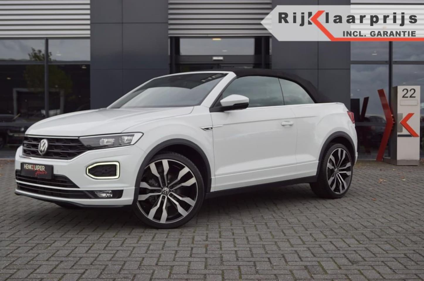 Volkswagen T-Roc Cabrio - 1.5 TSI DSG R-Line 150pk/ Navi /20 Inch LM/ ACC /CarPlay/ Virtual dashboard/ 28 dKM !!! - AutoWereld.nl