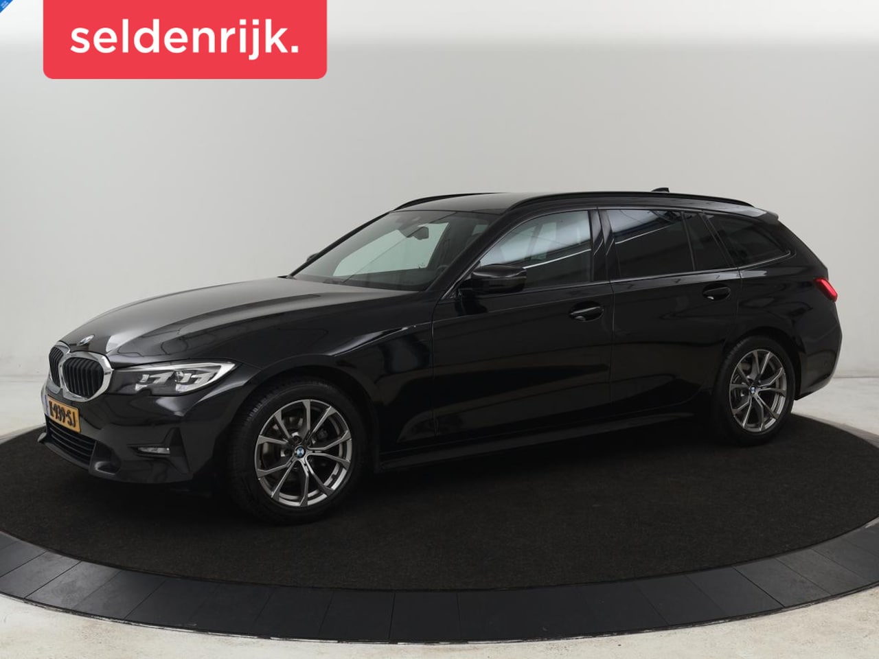 BMW 3-serie Touring - 318i Executive | Sport Line | Trekhaak | Sportstoelen | Live Cockpit | Half leder | Carpla - AutoWereld.nl