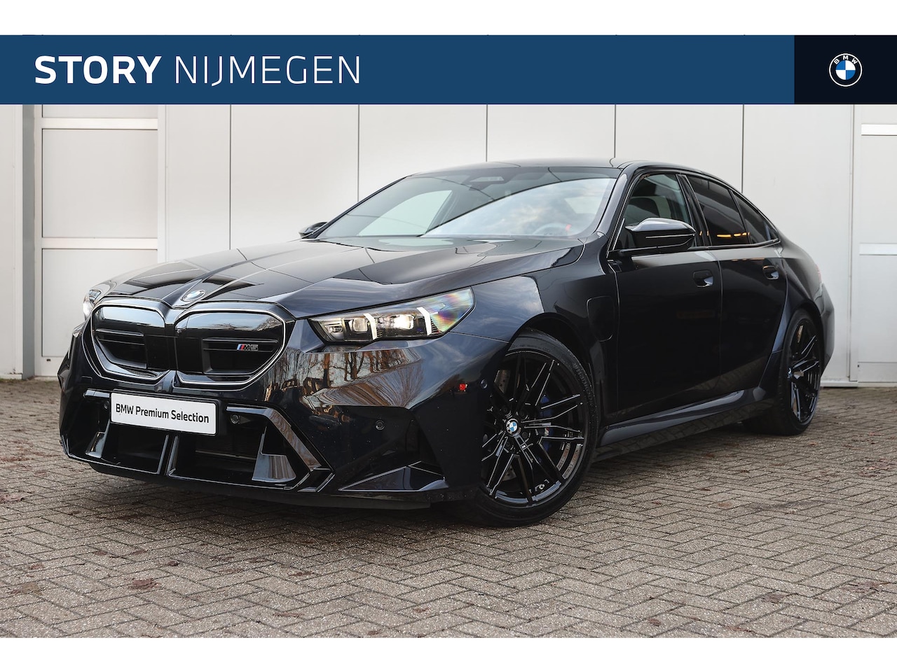 BMW M5 - 5 Serie Automaat / M Drive Professional / Panoramadak / Bowers & Wilkins / M Multifunction - AutoWereld.nl