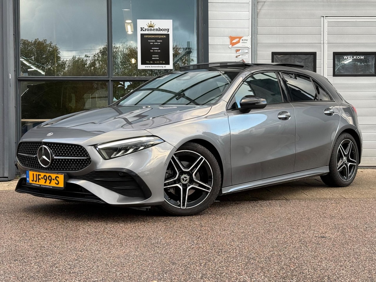 Mercedes-Benz A-klasse - 180 Star Edition AMG Line| PANO| SFEER| NAP - AutoWereld.nl
