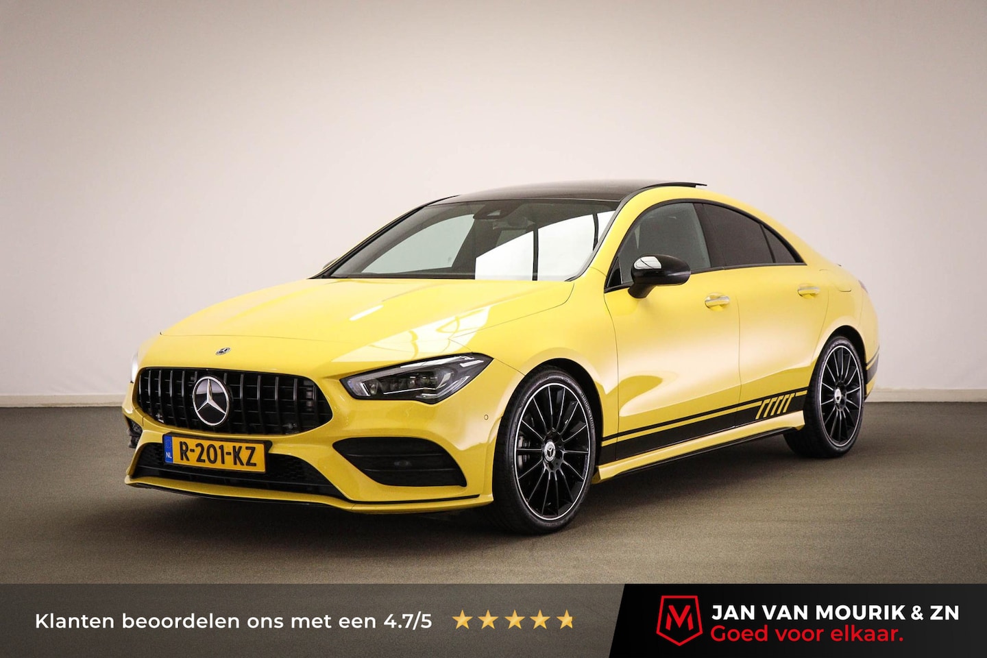 Mercedes-Benz CLA-Klasse - 180 AMG Line | WIDESCREEN | PANORAMADAK | SFEERVERLICHTING - AutoWereld.nl