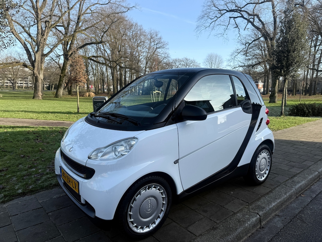 Smart Fortwo coupé - 1.0 mhd Pure Nette auto-Nieuwe Apk - AutoWereld.nl