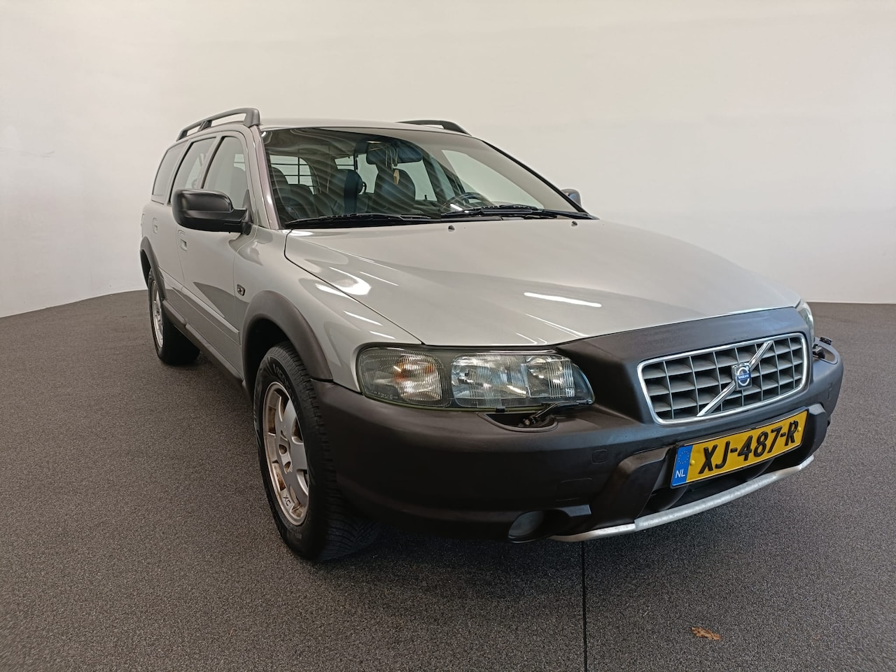 Volvo XC70 - 2.5 T Turbo, leren bekleding - AutoWereld.nl