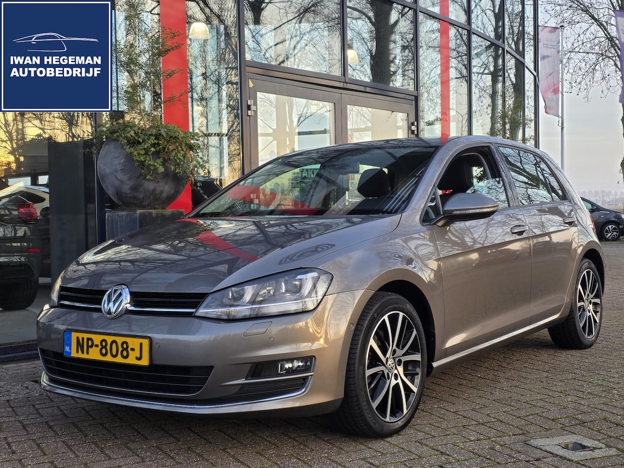 Volkswagen Golf - 1.4 TSI Automaat Highline | Trekhaak | PDC VOOR + ACHTER | ECC | Navigatie| LM Velgen | - AutoWereld.nl