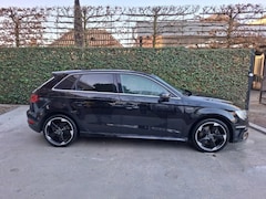 Audi A3 Sportback - E-Tron S-Line Leer ACC vol