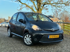Toyota Aygo - 1.0 VVT-i Now | 5-Deurs + Airco nu € 3.450,