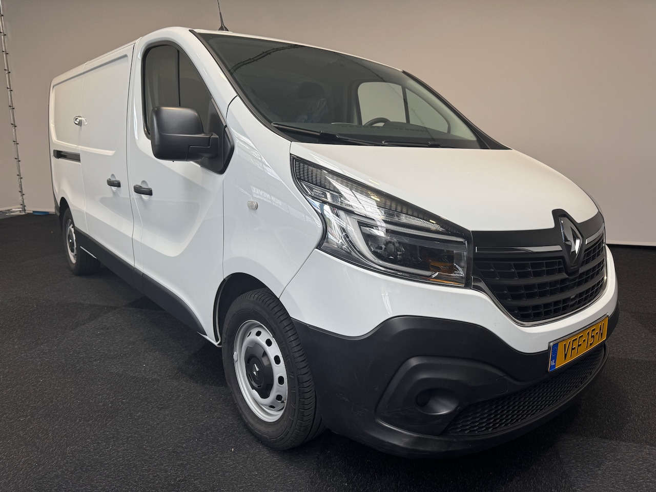 Renault Trafic - L2H1 1.6 dsl Euro 6 Airco Navigatie trekhaak - AutoWereld.nl