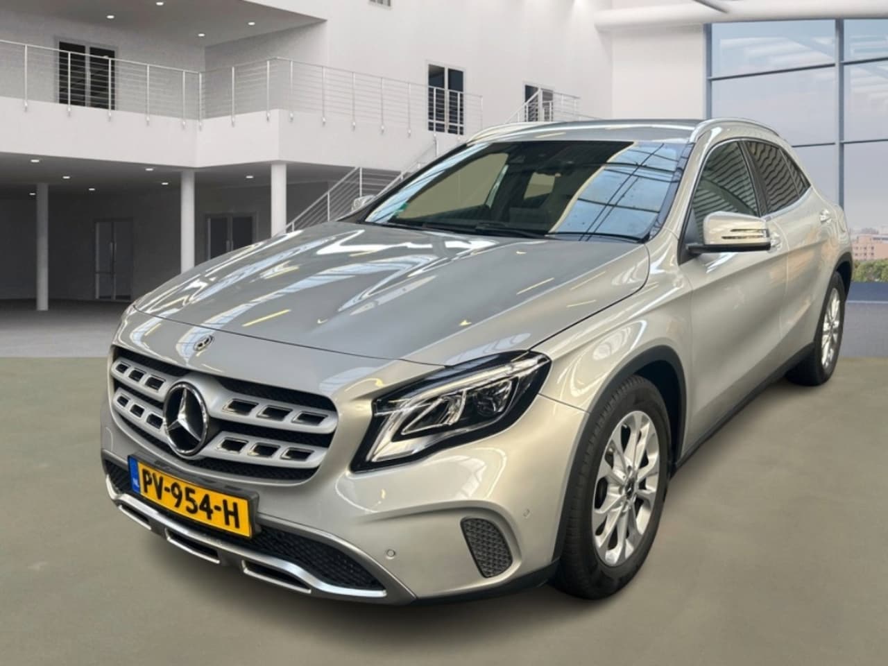 Mercedes-Benz GLA-Klasse - 180 Activity Edition NAP Volledige onderhoudshistorie Mercedes-Benz - AutoWereld.nl