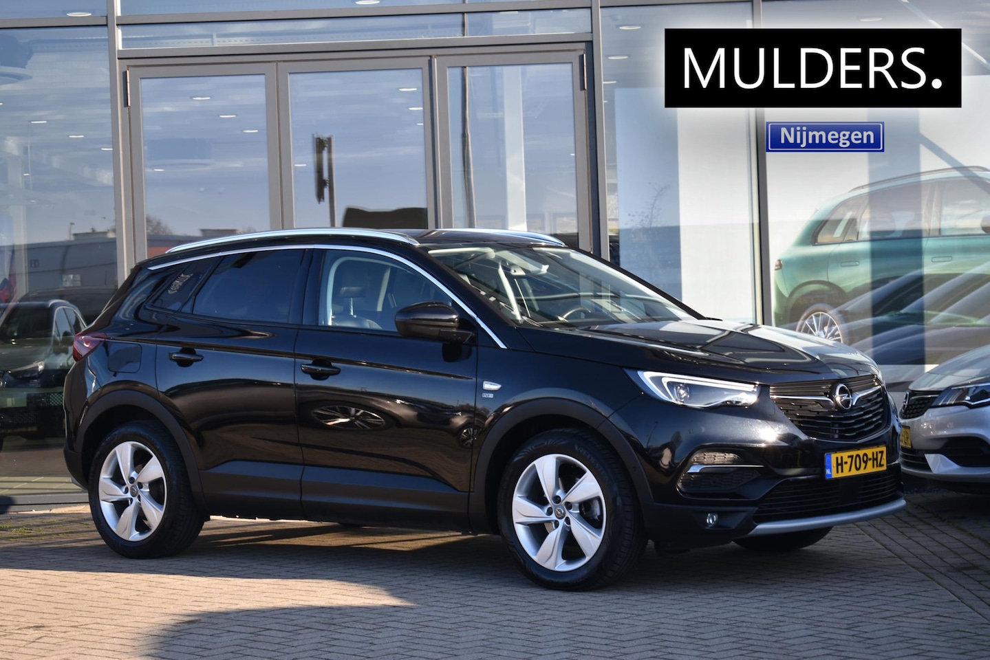 Opel Grandland X - 1.2 Turbo Innovation | Trekhaak / Camera / stoel en stuur verw. - AutoWereld.nl