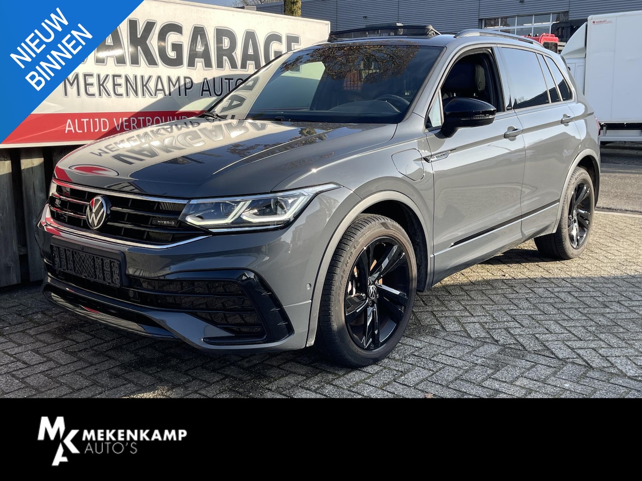 Volkswagen Tiguan - 1.4 TSI eHybrid R-Line Business 19"/Panoramadak/Leder + memory/360 camera/Elektrische klep - AutoWereld.nl