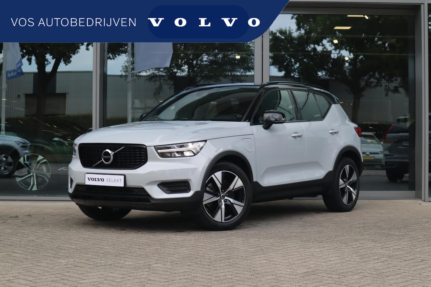 Volvo XC40 - 1.5 T4 Recharge R-Design | Trekhaak | - AutoWereld.nl