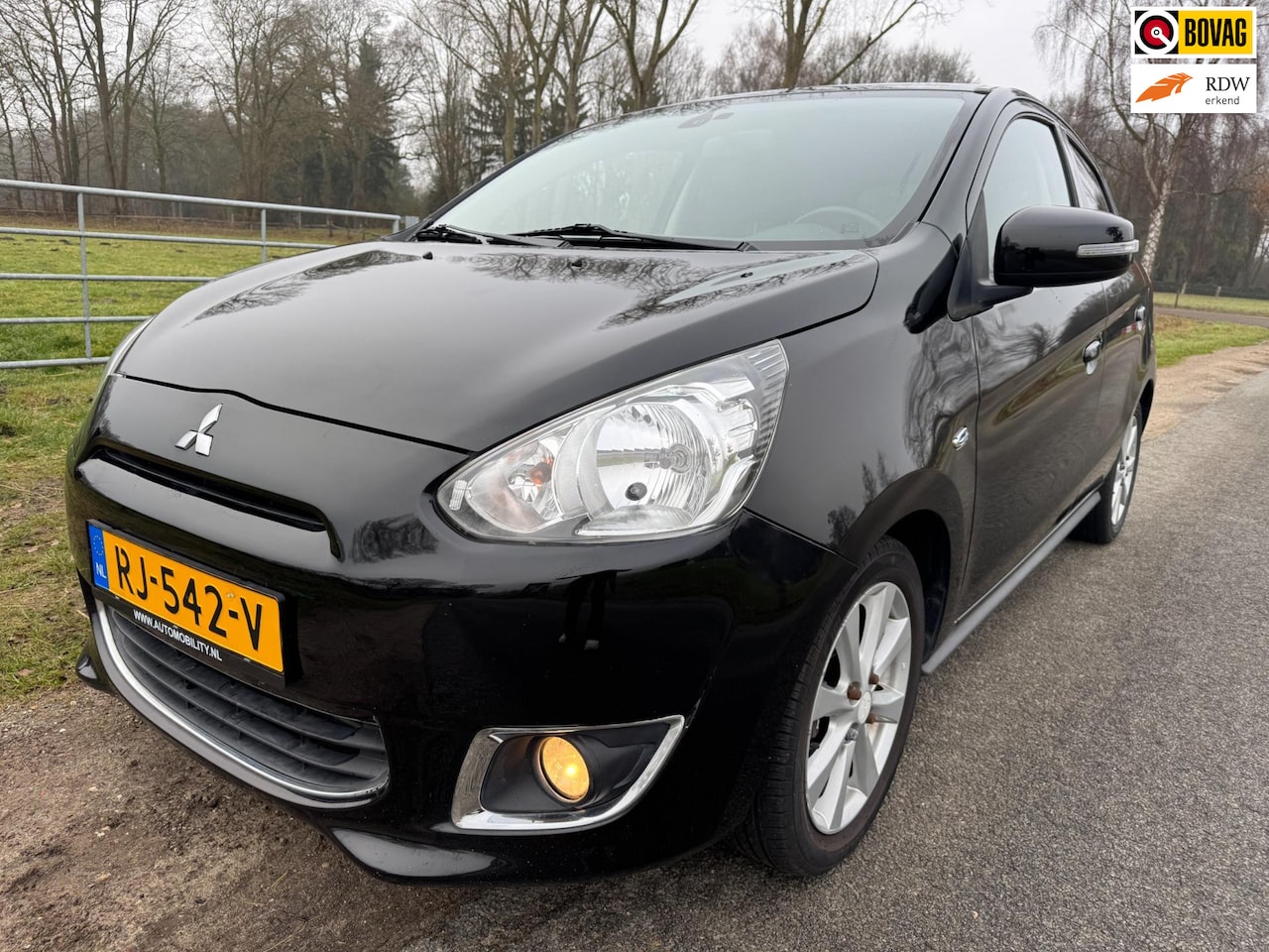 Mitsubishi Space Star - 1.2 Intense+ met stoelverwarming en climate control - AutoWereld.nl