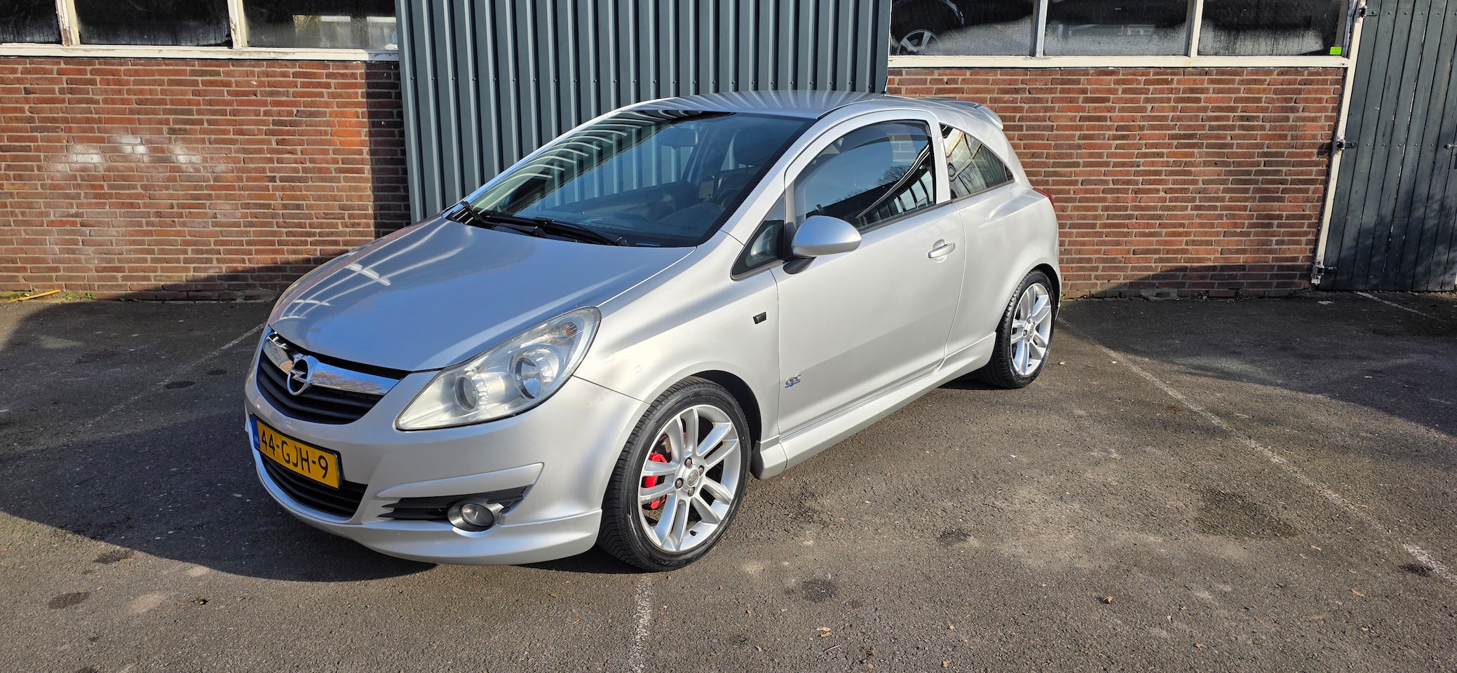 Opel Corsa - 1.4-16V Enjoy - AutoWereld.nl