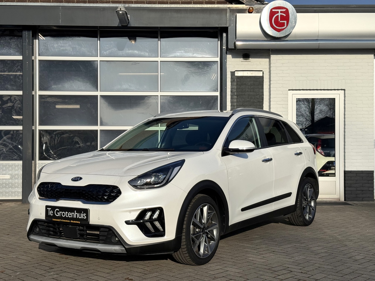 Kia Niro - 1.6 GDi Hybrid ExecutiveLine 1.6 GDi Hybrid Executive Line - AutoWereld.nl