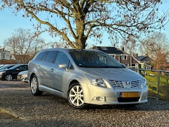 Toyota Avensis Wagon - 2.0 VVTi Panoramic Business Special | Pano + Cruise + Navi nu € 5.975,