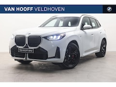 BMW X3 - 30e xDrive M Sport Automaat / Sportstoelen / Achteruitrijcamera / M Sportonderstel / Comfo