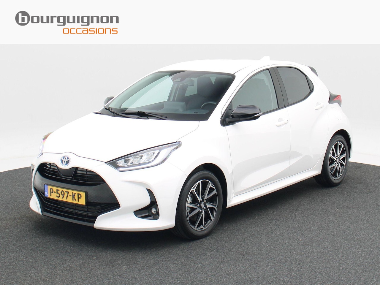 Toyota Yaris - 1.5 Hybrid Dynamic 115 Pk Automaat | Adaptive Cruise | Camera | Keyless | LED | Privacy Gl - AutoWereld.nl