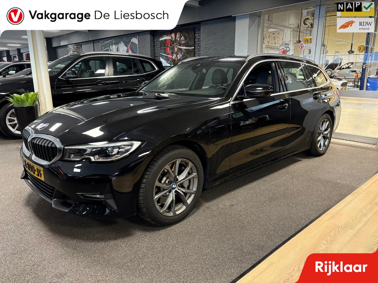 BMW 3-serie Touring - 330e eDrive Edition / Leder / LED / Trekhaak / cruise-control - AutoWereld.nl