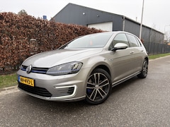 Volkswagen Golf - 1.4 TSI GTE / AUTOMAAT / NAVI / CRUISE / STOELVERWARMING