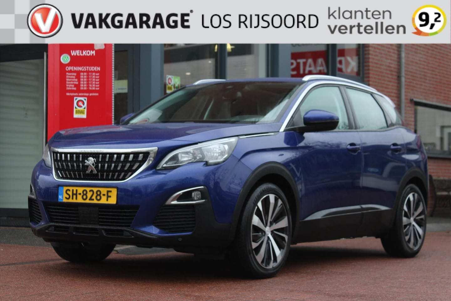 Peugeot 3008 - 1.2 PureTech *Executive* | Nieuwe Distributie! | Door ons OH!! | Schuifdak | Trekhaak | Ca - AutoWereld.nl