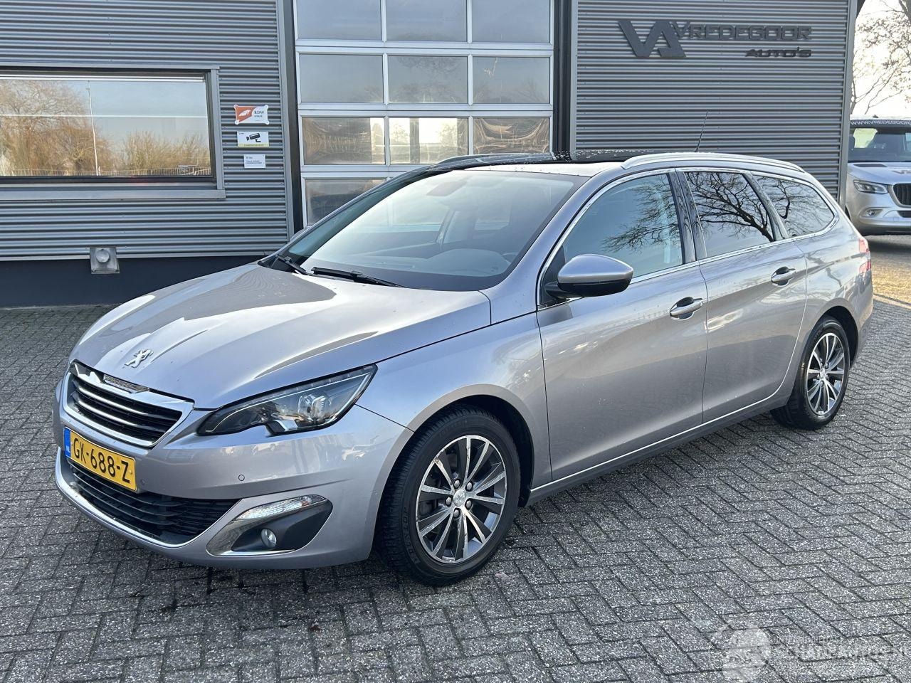 Peugeot 308 SW - 1.2 PureTech Blue Lease Premium 1.2 PureTech Blue Lease Premium - AutoWereld.nl