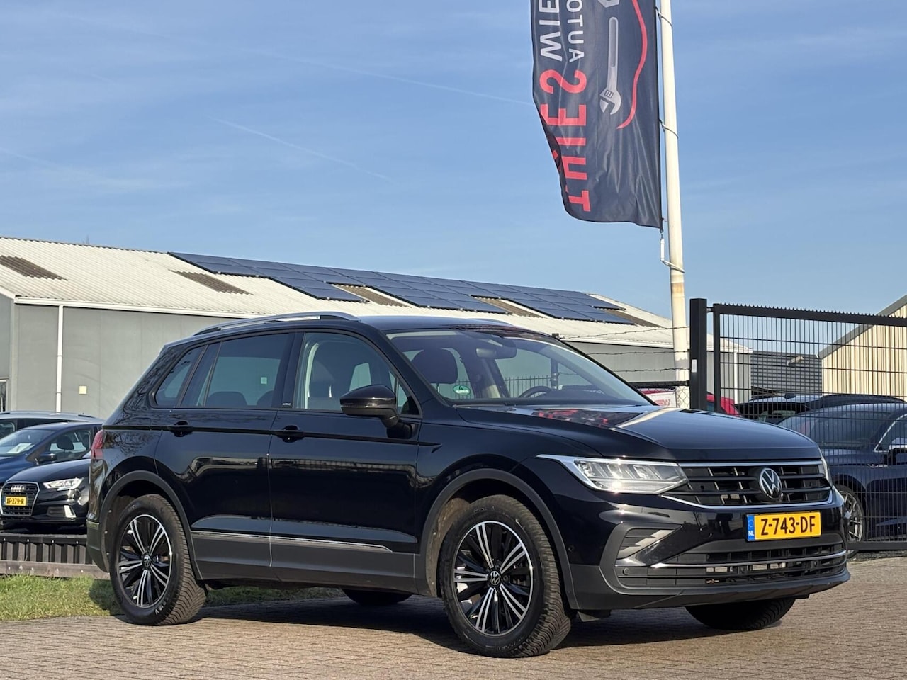 Volkswagen Tiguan - 1.5 TSI Life acc trekhaak camera - AutoWereld.nl