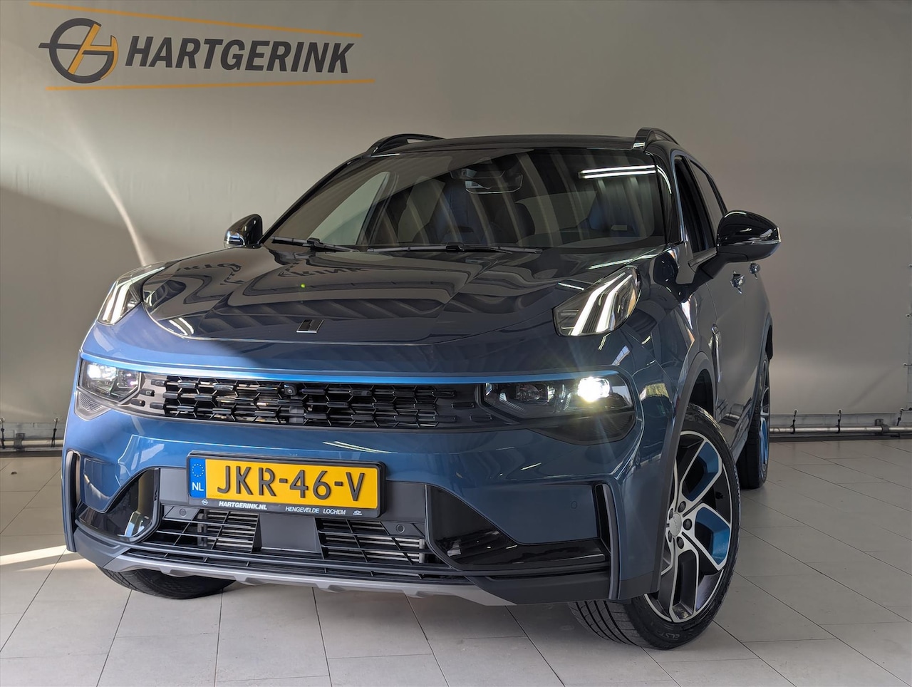 Lynk & Co 01 - 1.5TD 261pk PHEV 1.5 Aut / Zwarte hemel / 360 Camera|/ Panodak/Nav/ Adapt.Cruise/ Apple Ca - AutoWereld.nl