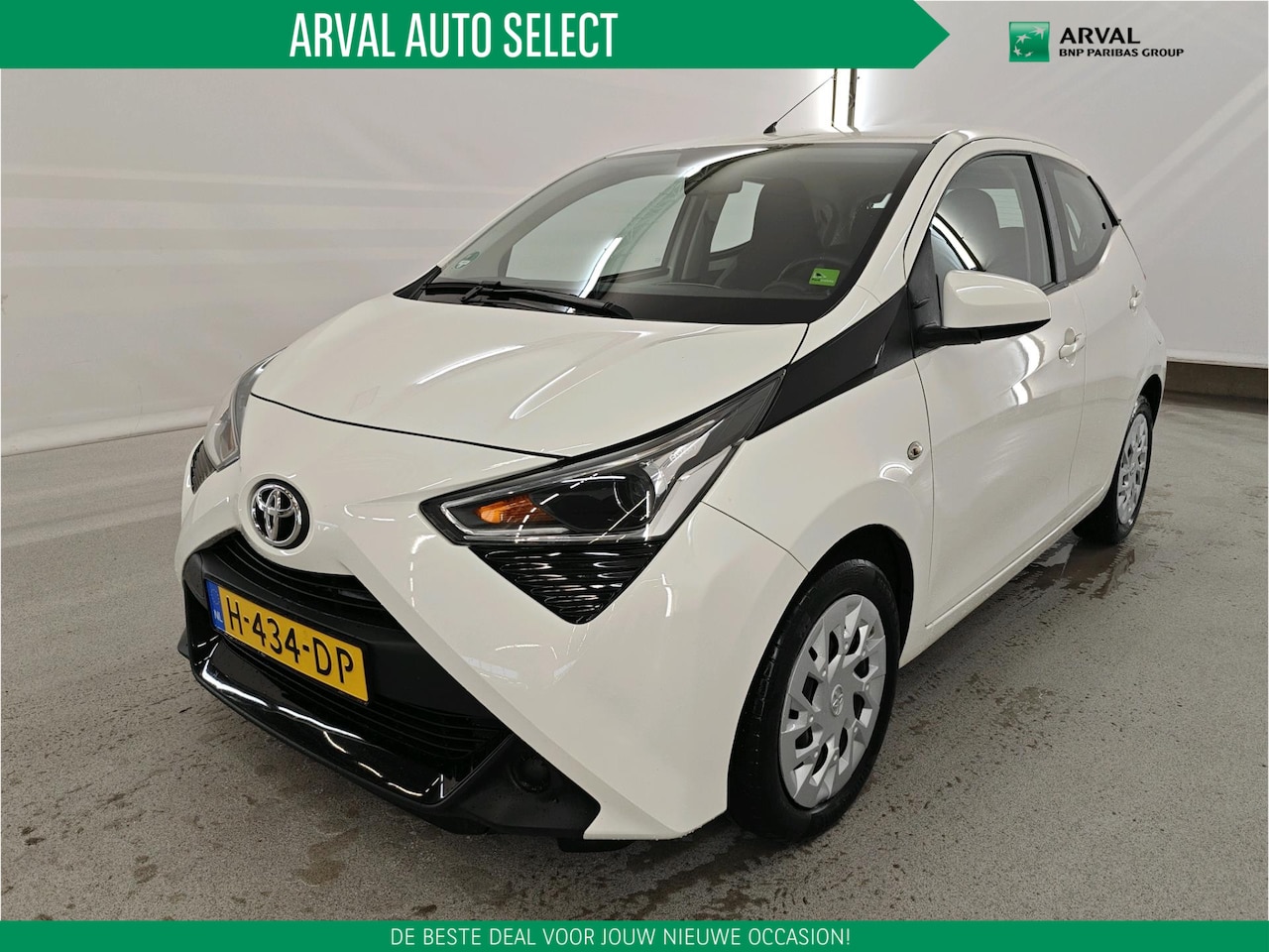 Toyota Aygo - 1.0 VVT-i 72pk x-play Limited | Navigatiesysteem | Apple CarPlay / Android auto | Camera | - AutoWereld.nl