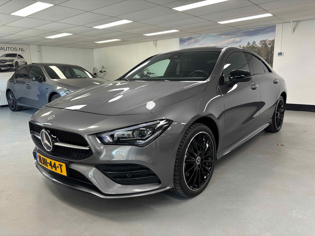 Mercedes-Benz CLA-Klasse - 250 e AMG Panorama Memory Sfeerverl. Keyless go Trekhaak 19" AMG - AutoWereld.nl