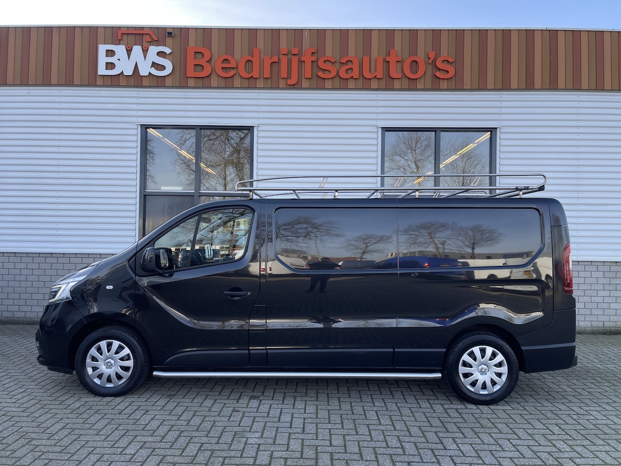 Renault Trafic - 2.0 dCi 120pk T29 L2H1 Work Edition / vaste prijs rijklaar € 17.950 ex btw / euro 6 / bpm - AutoWereld.nl