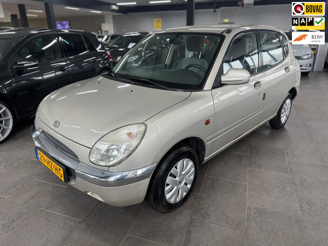 Daihatsu Sirion - 1.0-12V RLi 5-deurs stuurbekrachtiging 104dzkm nap - AutoWereld.nl