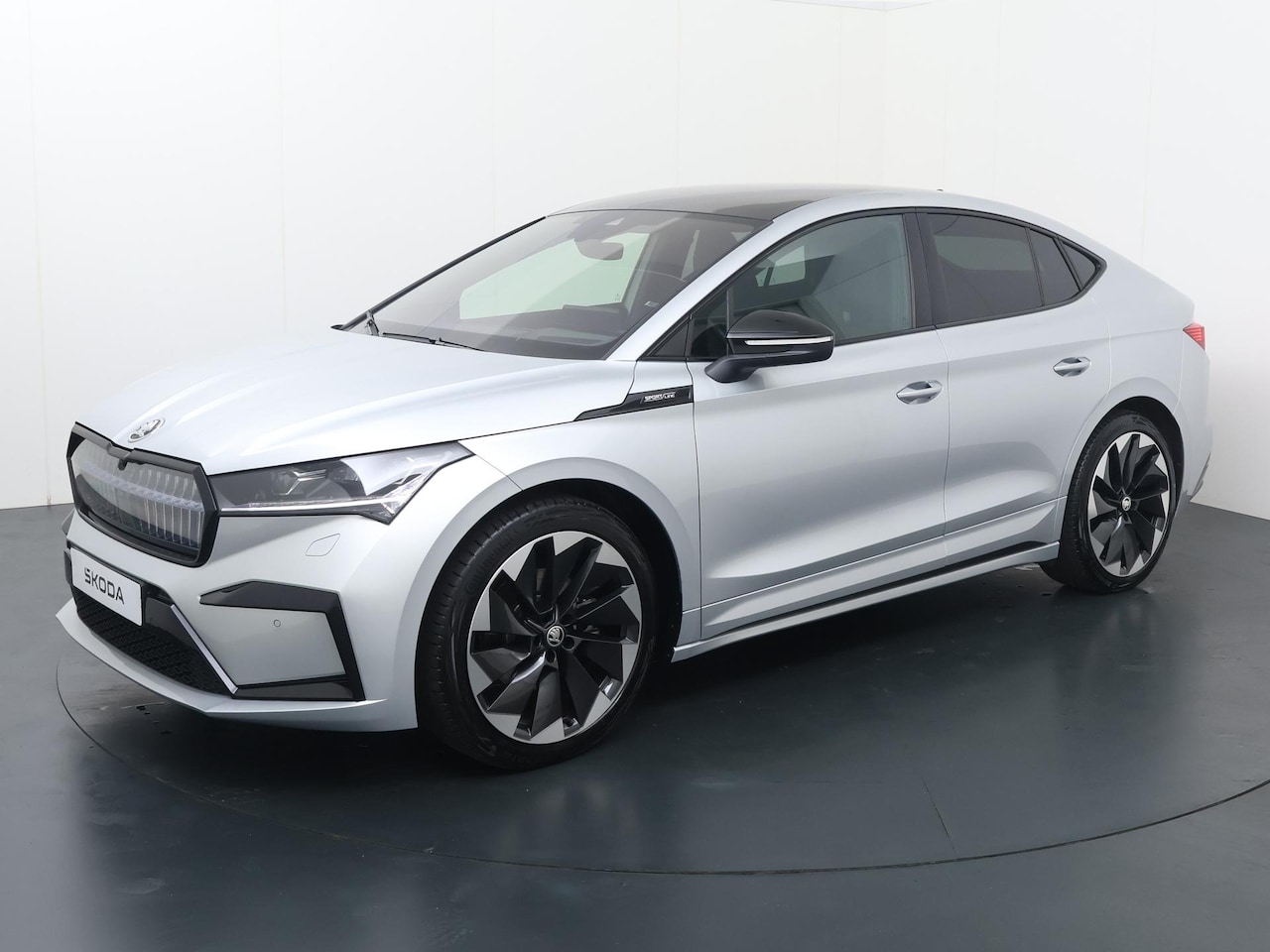 Skoda Enyaq Coupé iV - 80 Sportline | 204 PK | SoH 93% | Panoramadak | Matrix LED koplampen | 21" LM velgen | Ada - AutoWereld.nl