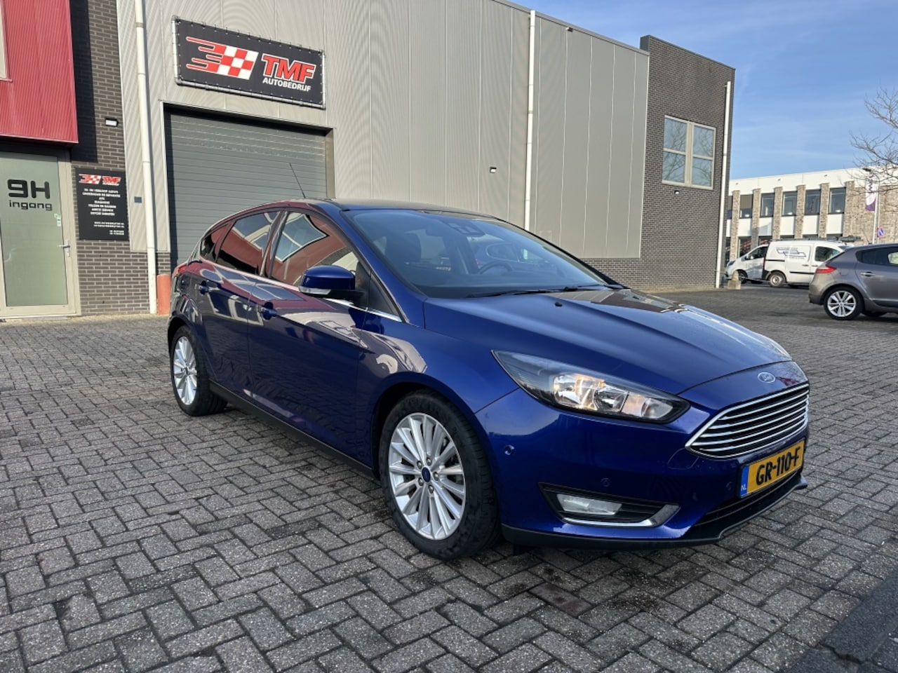 Ford Focus - 1.0 Titanium Edition Vol Opties Goed Onderhouden! - AutoWereld.nl