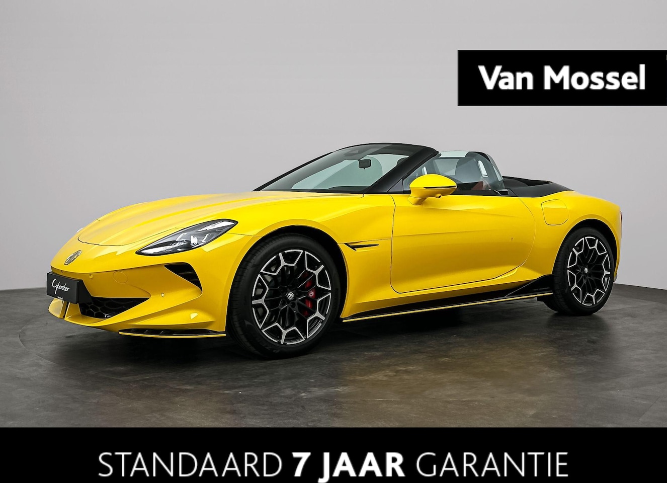 MG Cyberster - MG Trophy Extended Range 77kWh | Showroommodel | 507 KM Bereik WLTP  | Zwarte Kap | Rood L - AutoWereld.nl