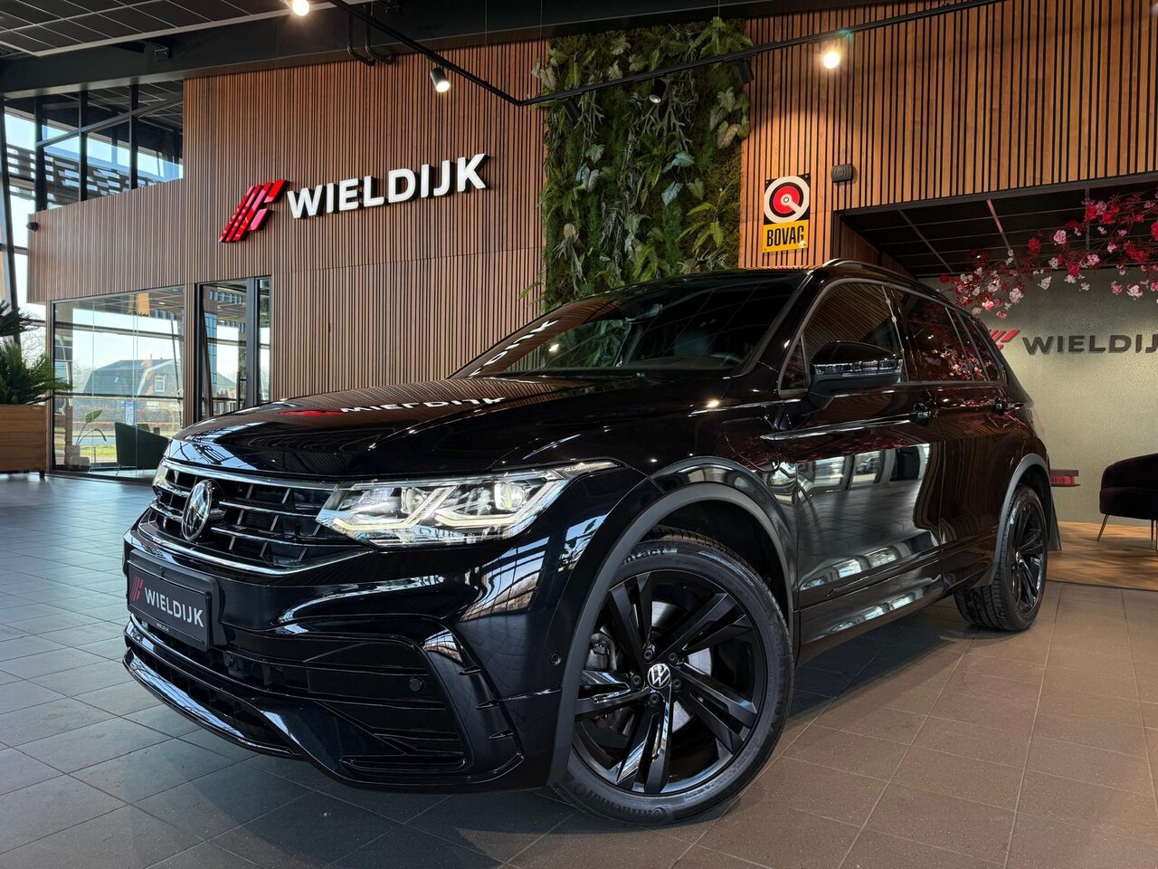 Volkswagen Tiguan - 1.4 TSI eHybrid R-Line Business+ Black Style Pack Head up - AutoWereld.nl