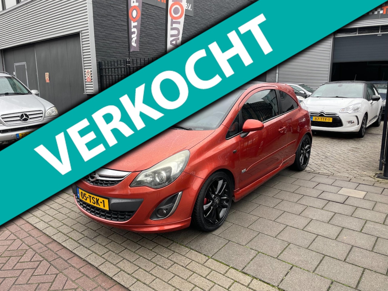 Opel Corsa - 1.4-16V Color Edition Sport Airco Navi NAP APK - AutoWereld.nl