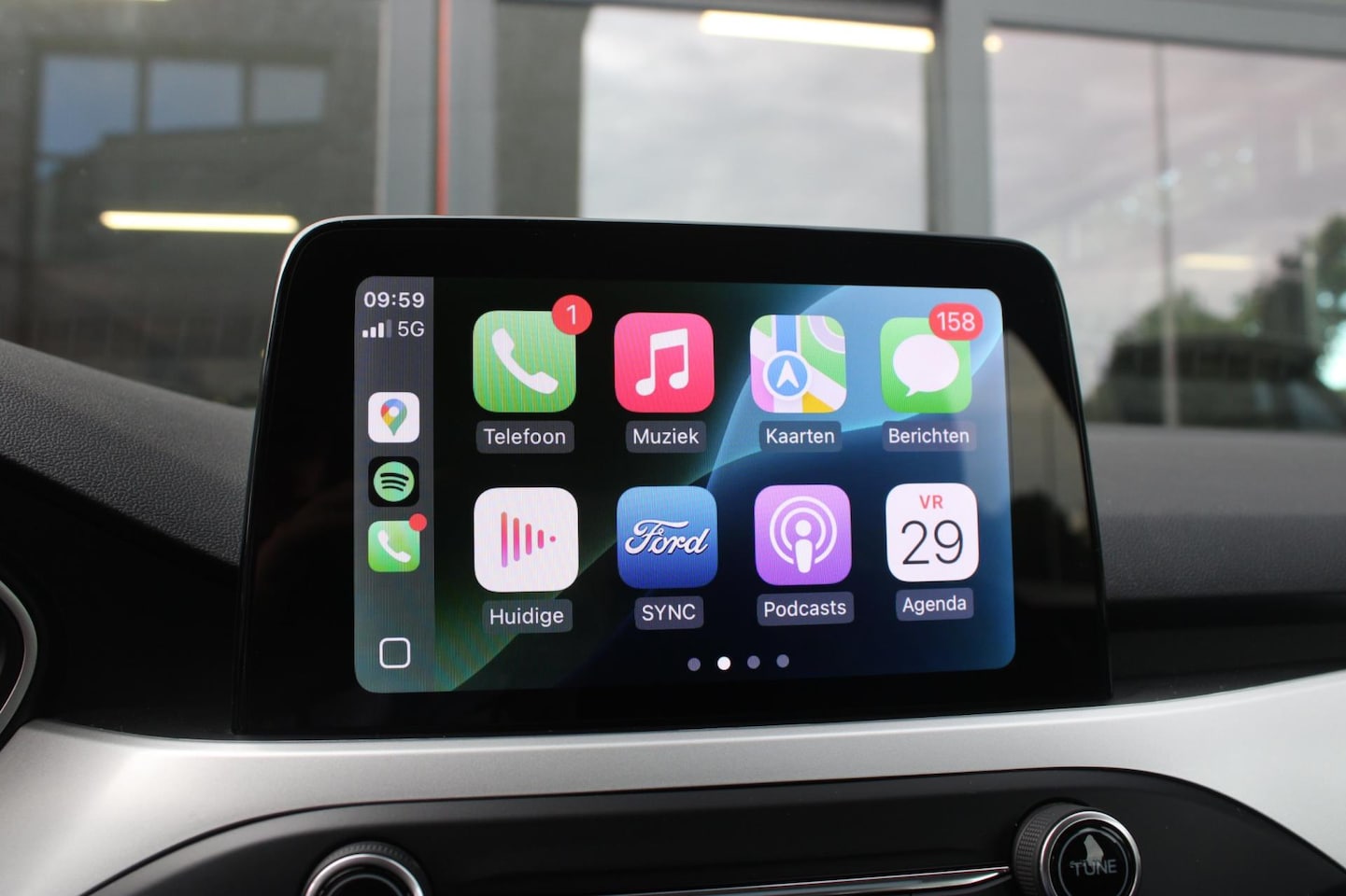 Ford Focus Wagon - 1.0 EcoBoost Hybrid Business | Cruise Control | Camera | Carplay | Parkeersensoren | Lane- - AutoWereld.nl