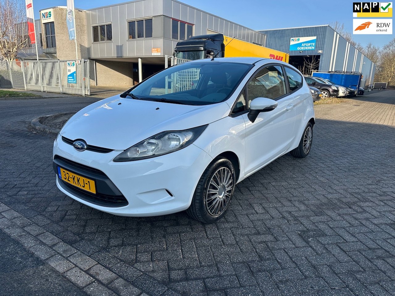 Ford Fiesta - 1.25 Limited met 141000 dkm Airco en apk - AutoWereld.nl