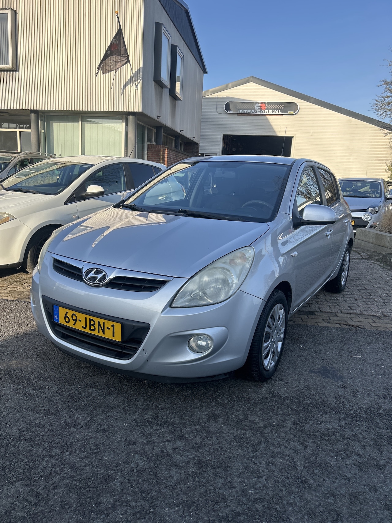 Hyundai i20 - 1.2i DynamicVersion 5 Deurs,Airco Goed rijdende auto met Apk keuring T/m 06-05-2026 - AutoWereld.nl